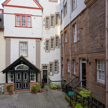 Pass The Keys Historic Ramsay Garden Apt With Balcony Views Édimbourg Extérieur photo