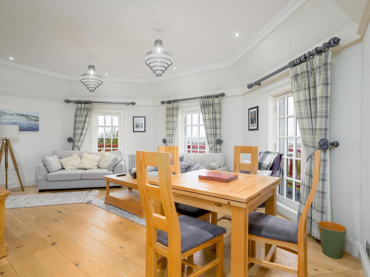 Pass The Keys Historic Ramsay Garden Apt With Balcony Views Édimbourg Extérieur photo