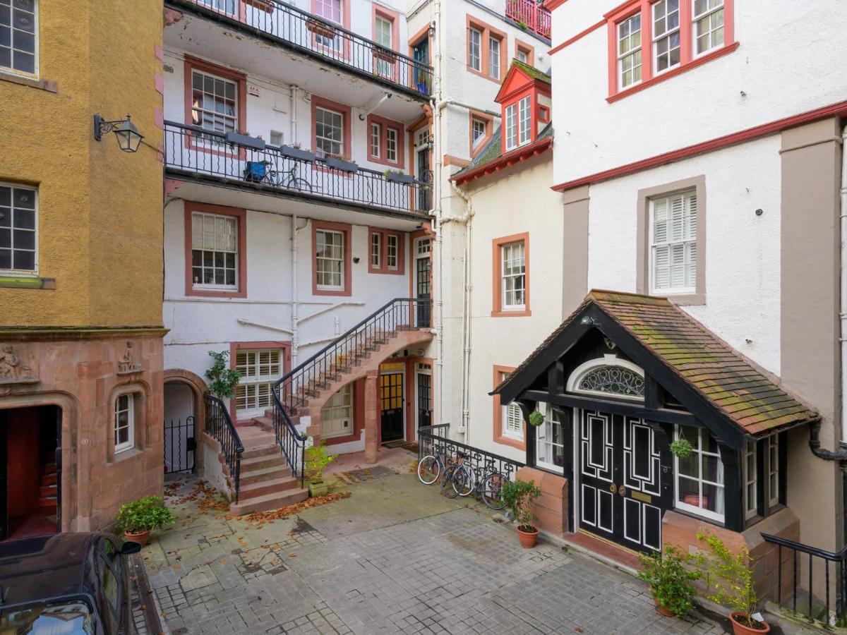 Pass The Keys Historic Ramsay Garden Apt With Balcony Views Édimbourg Extérieur photo