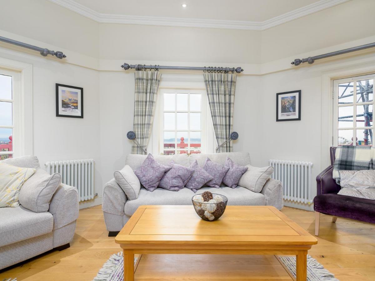 Pass The Keys Historic Ramsay Garden Apt With Balcony Views Édimbourg Extérieur photo